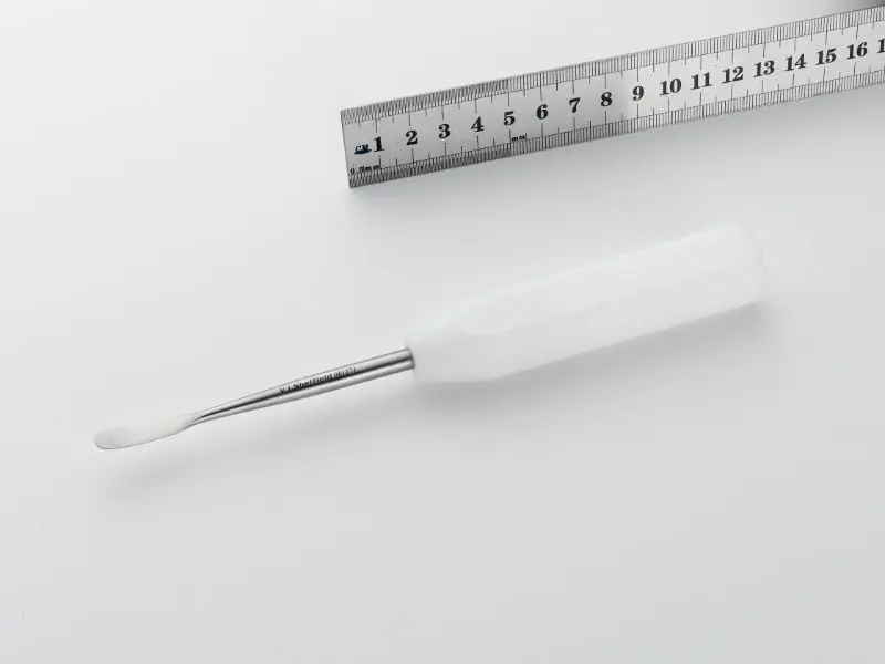 001271 ELEVADOR DE PERIOSTIO PUNTA CURVA AO 18CM/ 6MM FIBRA